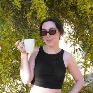 Meet your Posher, Claudia